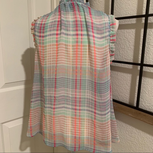 Belle sky sleeveless blouse size medium - Picture 5 of 6